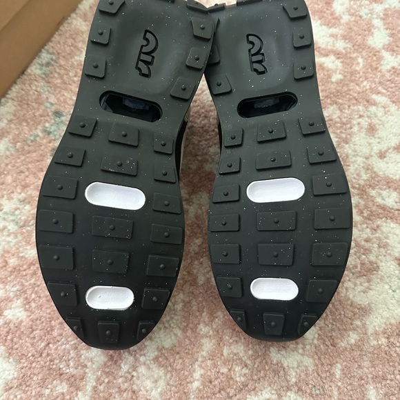 NWT Women’s Nike Pre-Day LX, size 8 - Picture 5 of 5